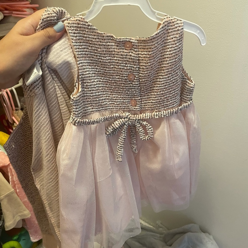 Dress - Picture 6 of 6